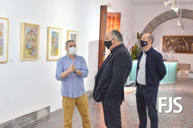 El concejal Juan Martel visitó este jueves la exposición/Francisco Javier Santana.